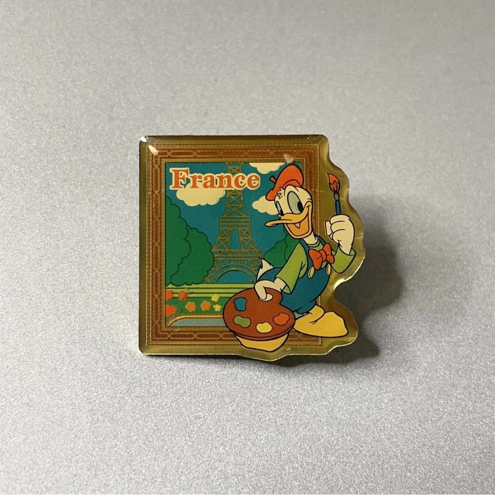 Donald Duck France Eiffel Tower Morinaga Walt Disney Japan Trading Pin C03 RARE